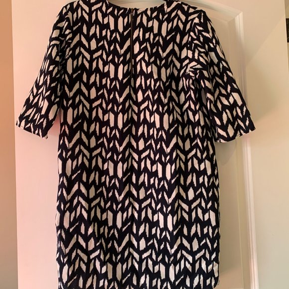 Patterned Sheath Dress - Picture 2 of 2